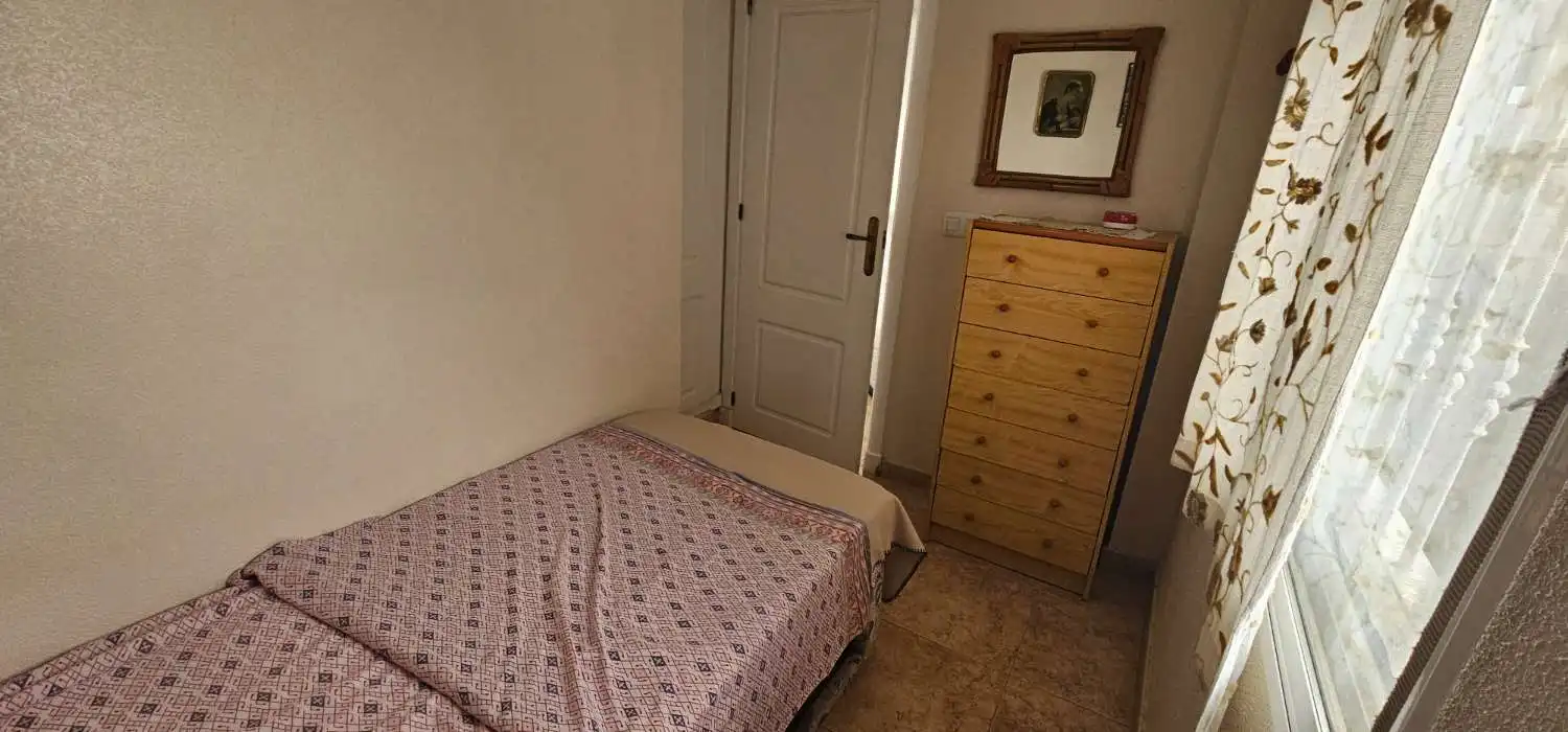 Schlafzimmer von Einfamilien-Reihenhaus zum Verkauf in Torrevieja mit Terrasse, Möbliert und Alarm
