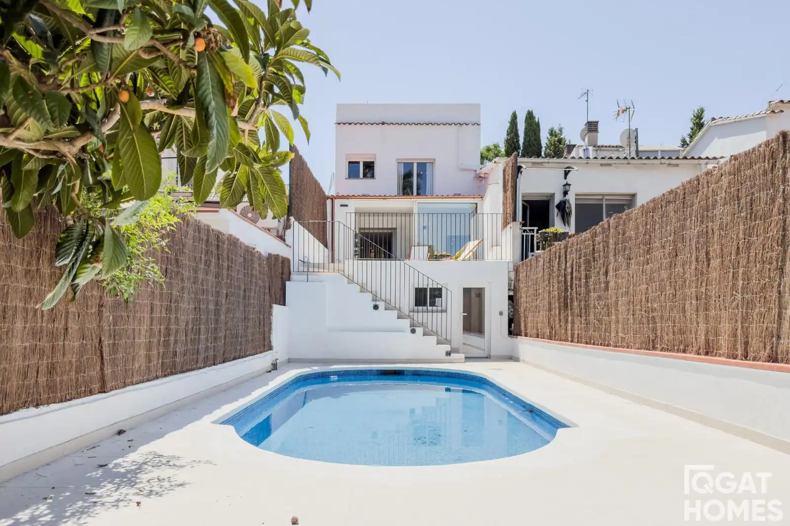 Piscina de Casa adosada en venda en Sant Cugat del Vallès amb Aire condicionat, Calefacció i Terrassa