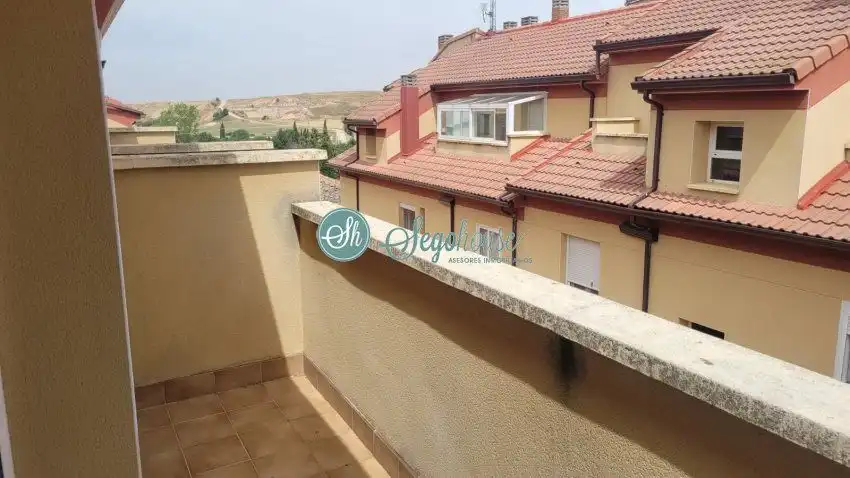 Terrasse von Wohnungen zum Verkauf in Espirdo mit Heizung, Möbliert und Balkon