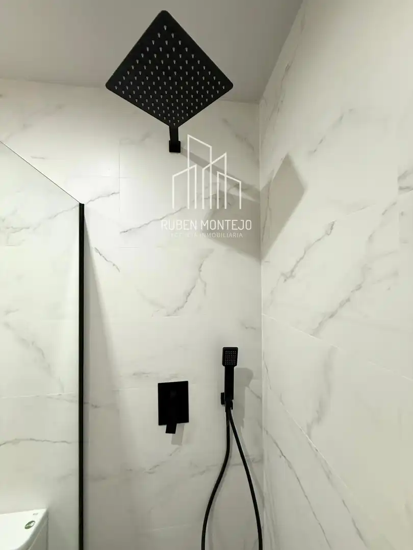 Badezimmer von Wohnungen zum Verkauf in Salamanca mit Heizung, Möbliert und Ofen