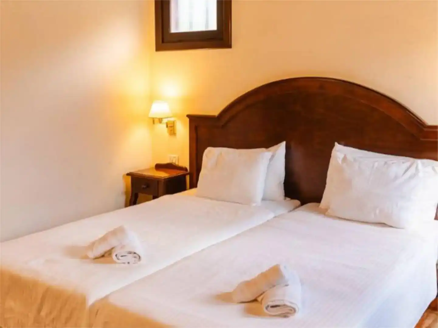 Habitación de Local en venta en Vallehermoso con Amueblado