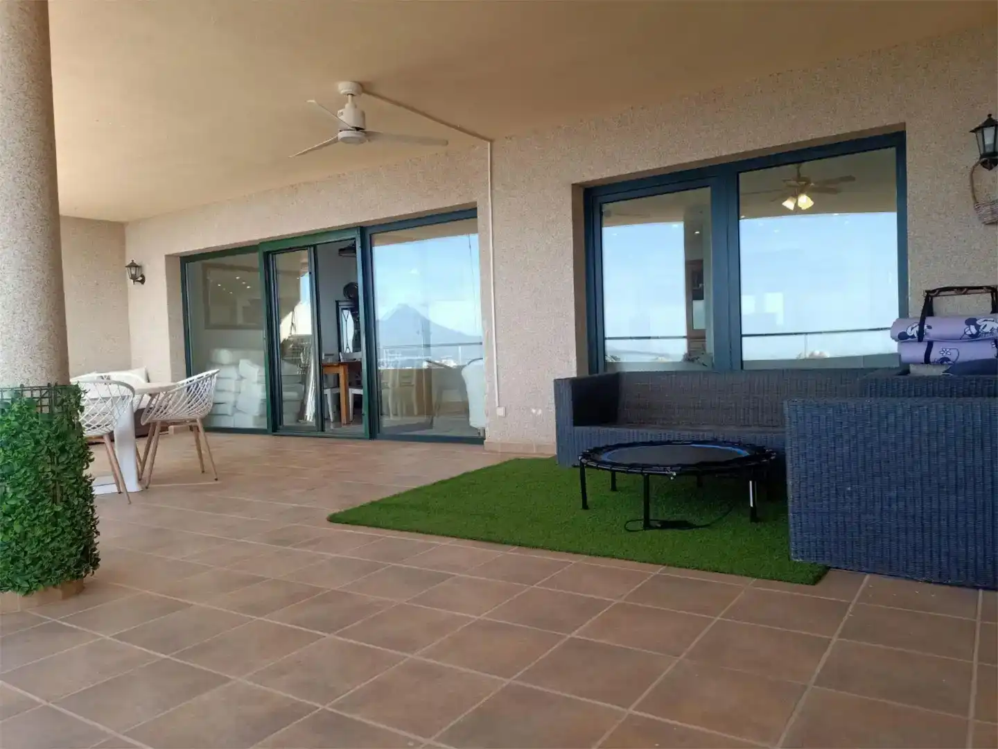 Terrasse von Dachboden zur Miete in Altea mit Klimaanlage, Schwimmbad und Balkon