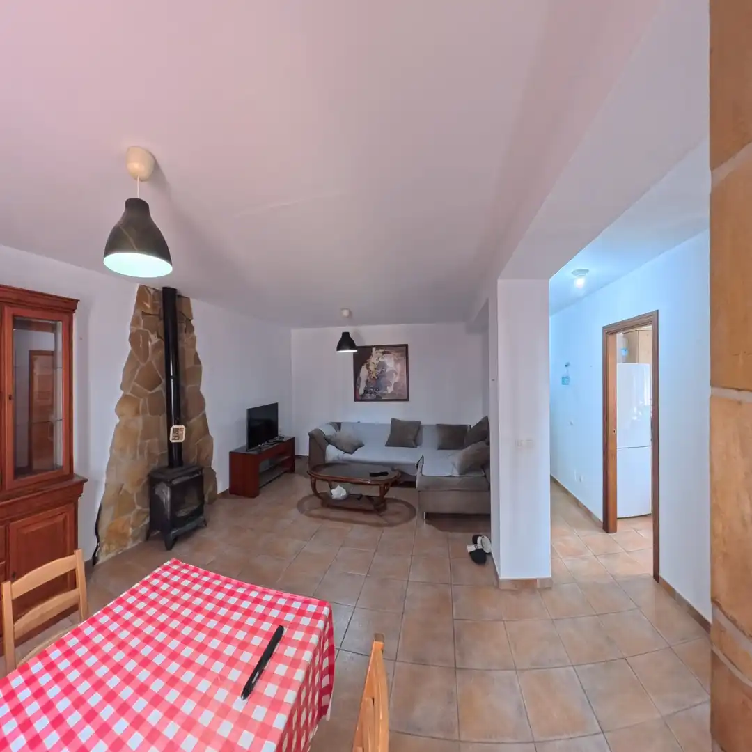 Sala de estar de Edificio en venta en Sayalonga