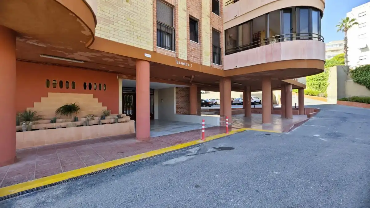 Exterior view of Flat for rent in Elche / Elx  with Air Conditioner, Heating and Parquet flooring