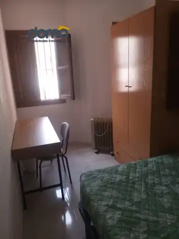Bedroom of Flat for rent in Granada  with Furnished, Washing machine and Microwave
