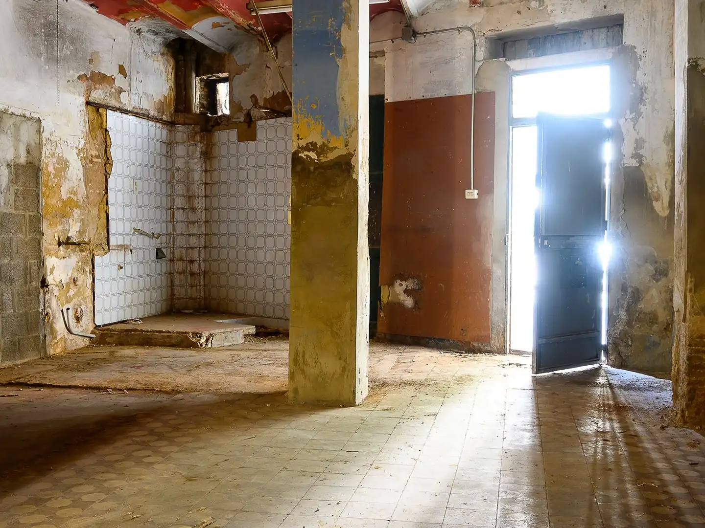 Commercial properties for sale in Manises