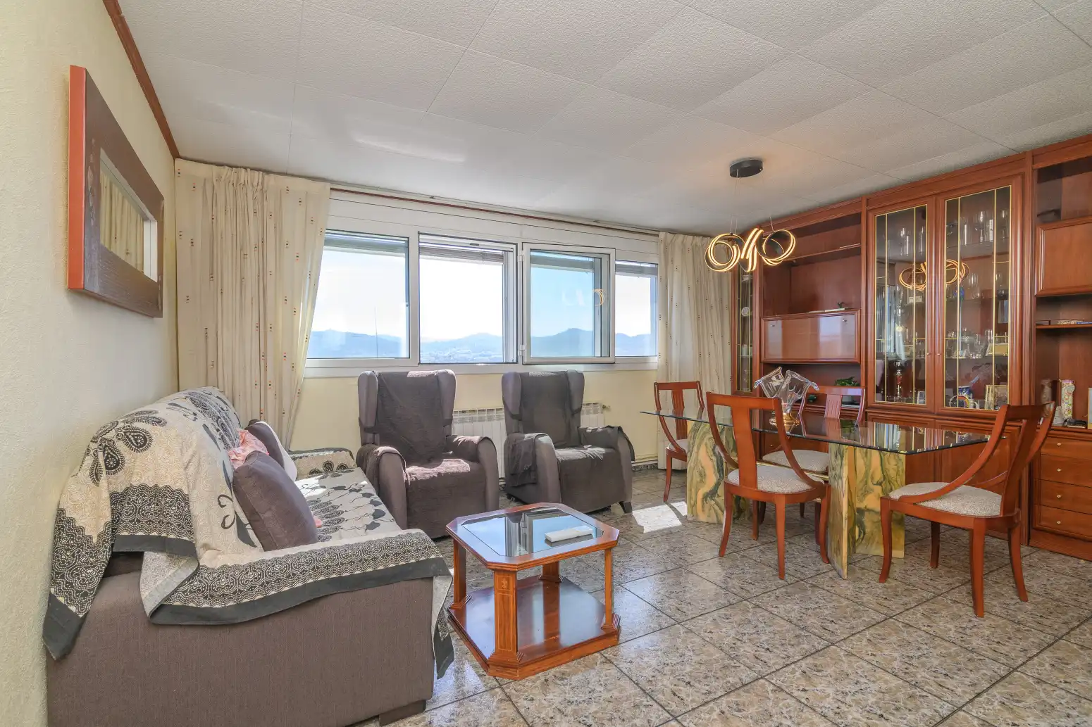 Living room of Flat for sale in Cornellà de Llobregat  with Air Conditioner, Heating and Storage room