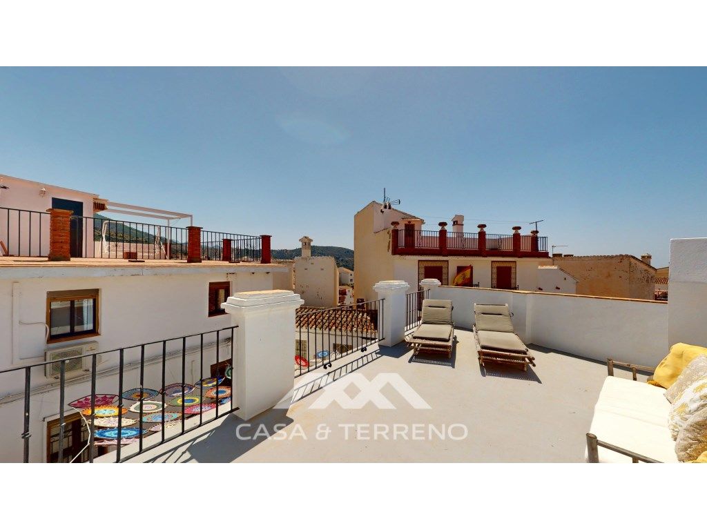 Vista exterior de Casa adosada en venda en Sedella amb Aire condicionat i Terrassa