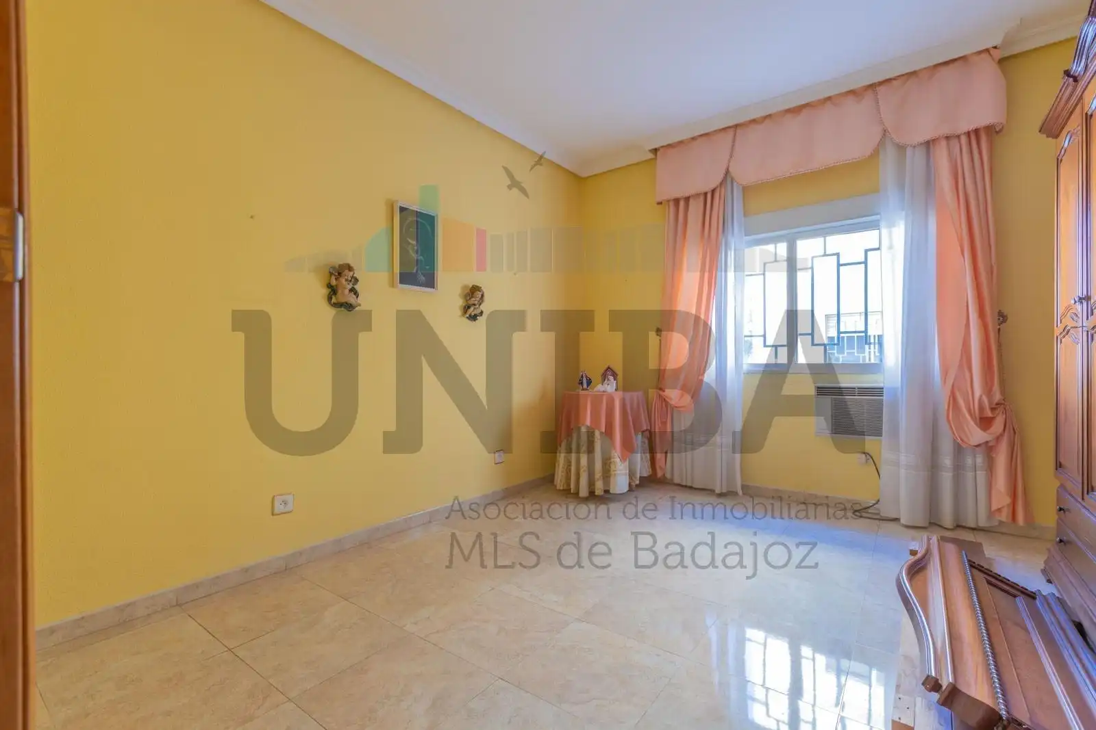 Schlafzimmer von Wohnung zum Verkauf in Badajoz mit Klimaanlage, Privatgarten und Terrasse