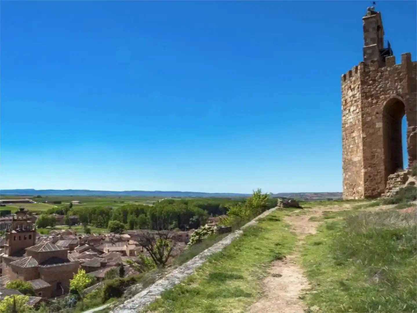 Piso en venta en Ayllón con Parquet, Trastero y Balcón