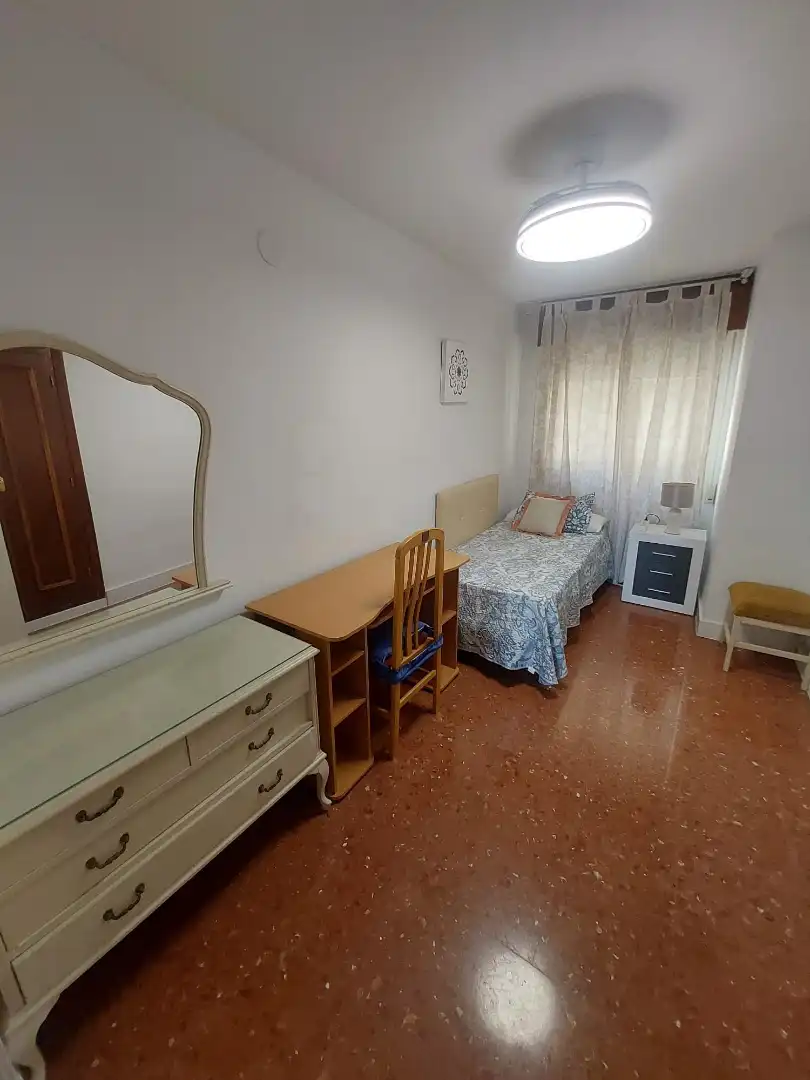 Schlafzimmer von Wohnung zur Miete in Granada mit Klimaanlage, Möbliert und Waschmaschine