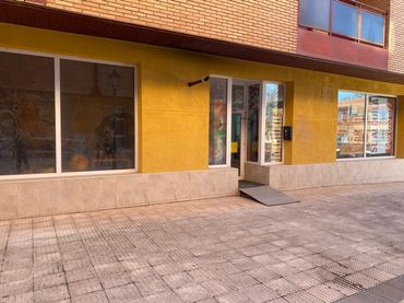Locale commerciale in vendita a Calamocha
