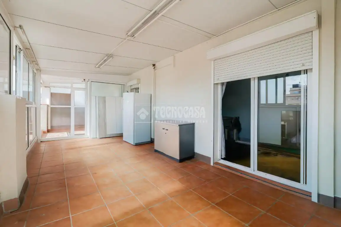 Piso en venta en L'Hospitalet de Llobregat con Aire acondicionado, Calefacción y Terraza