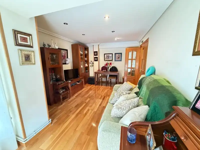 Living room of Flat for sale in Santander  with Heating, Private garden and Parquet flooring