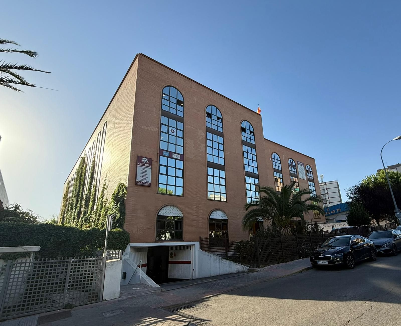 Exterior view of Office to rent in Fuenlabrada  with Air Conditioner
