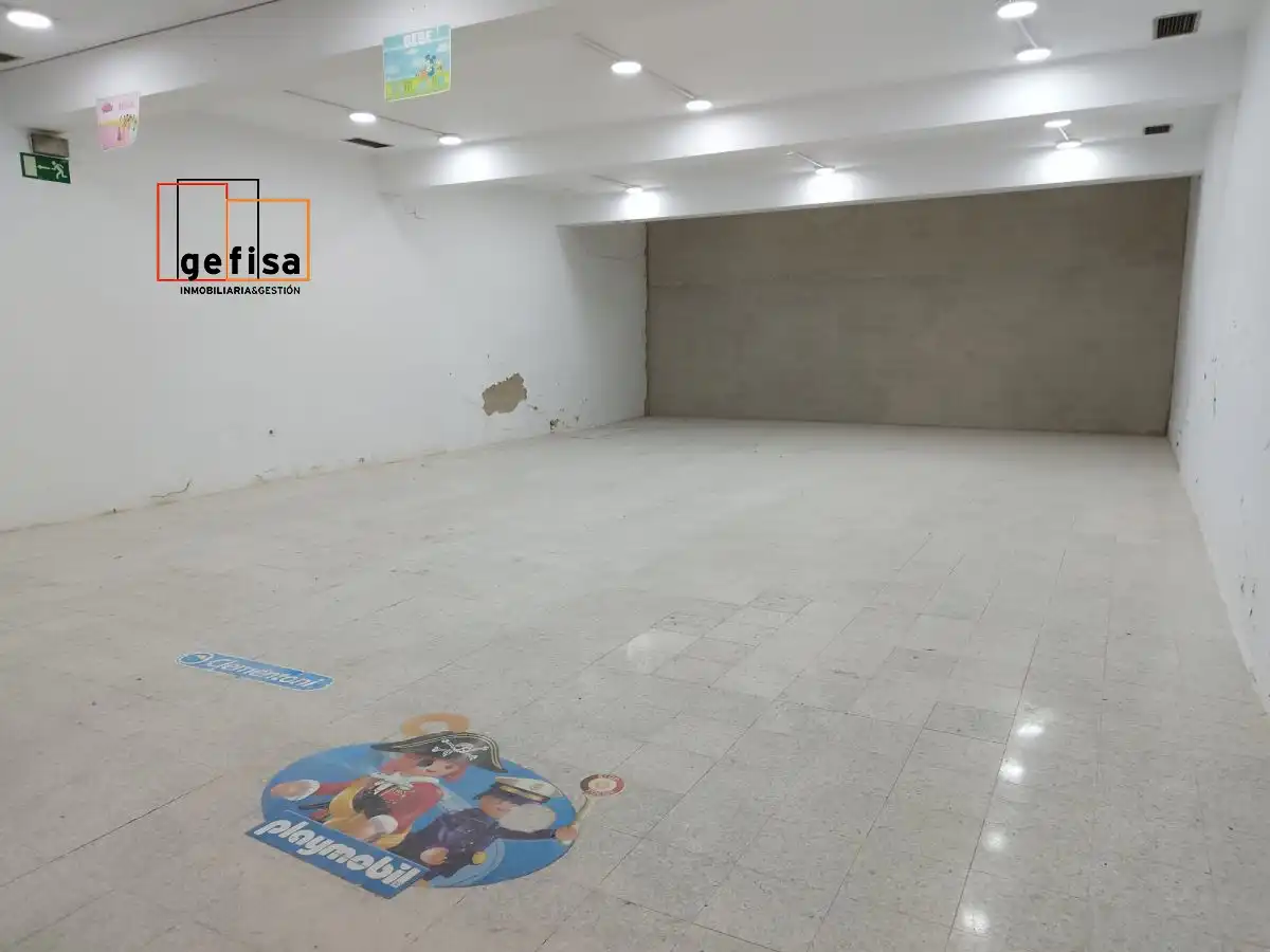 Local comercial de lloguer a Valdepeñas, imagen 3