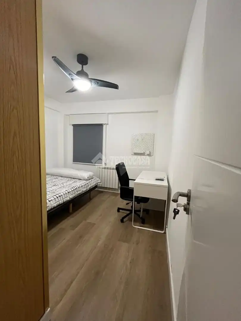 Bedroom of Flat for rent in Getafe  with Air Conditioner and Heating