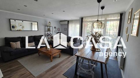 Foto 2 de Piso en venta en Passeig de Valldaura, Porta, Barcelona Capital