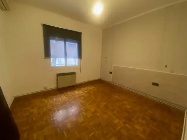 Habitación de Piso en venta en Barcelona con Calefacción