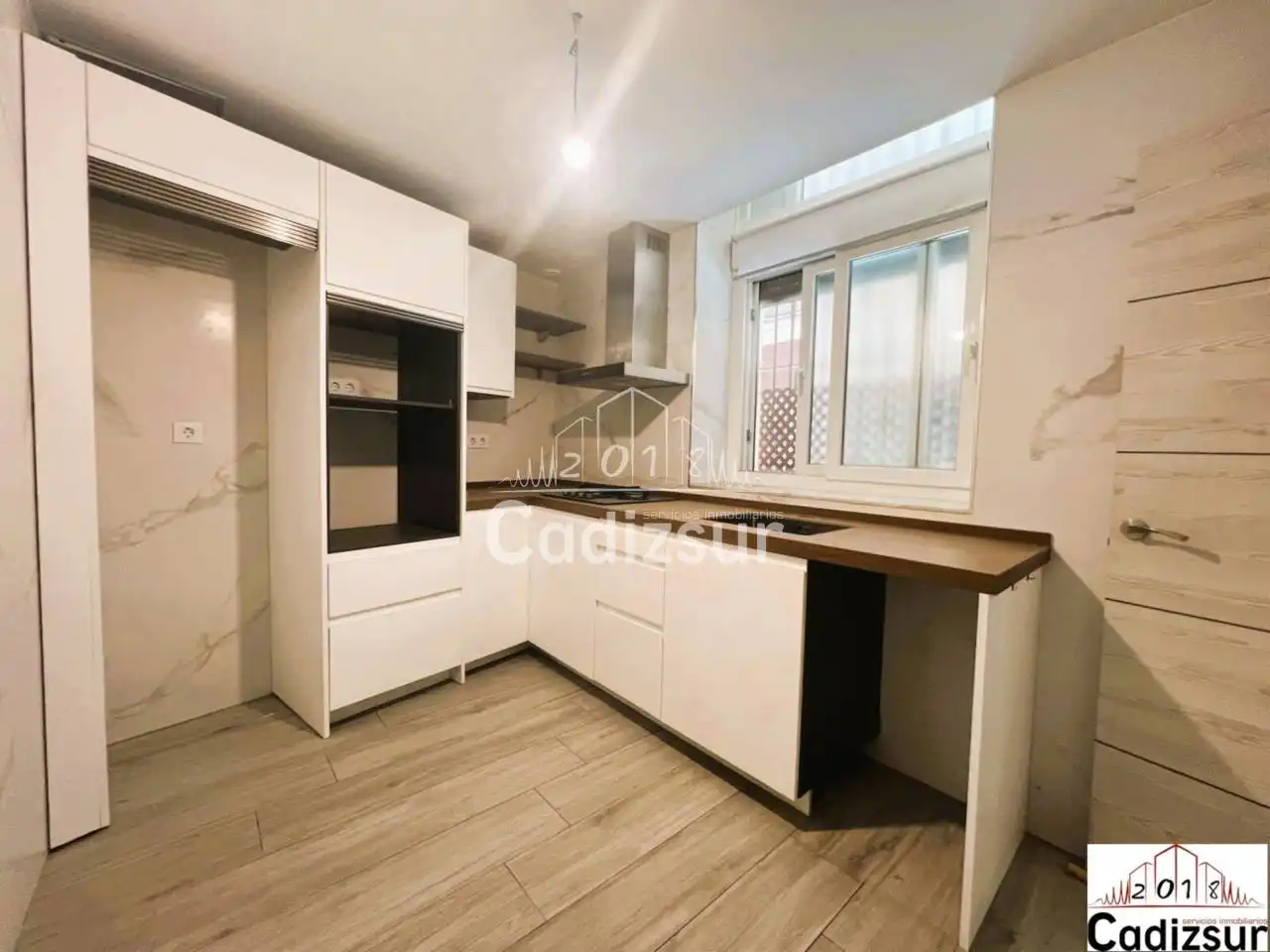 Cuina de Apartament en venda en  Cádiz Capital