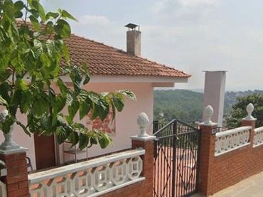 Casa amb piscina en venda a CORBERA DE
