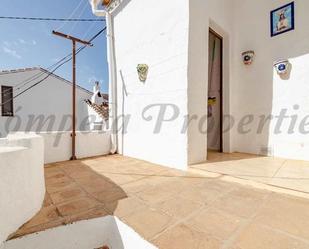 Casa adosada en venda a Salares