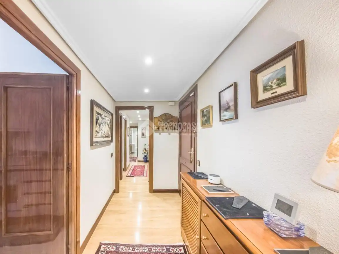 Piso con ascensor en venta en Ciudad Lineal, imagen 2