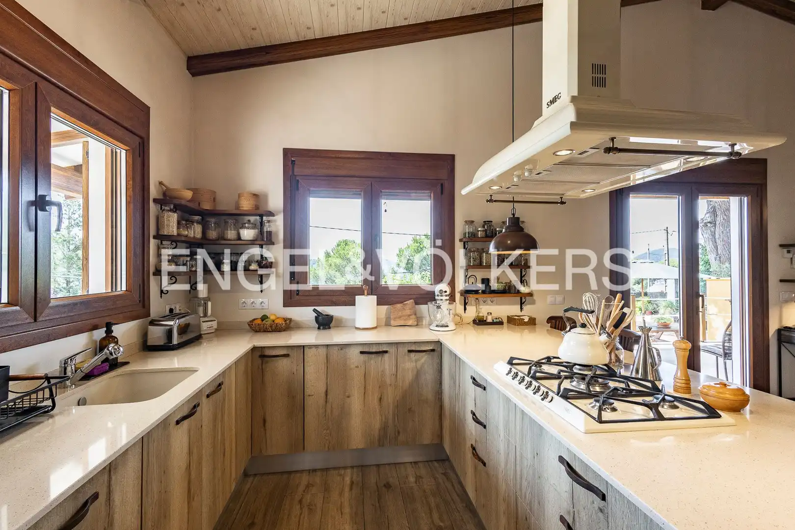 Cocina de Casa o chalet en venta en Vilanova del Vallès con Aire acondicionado, Calefacción y Jardín privado