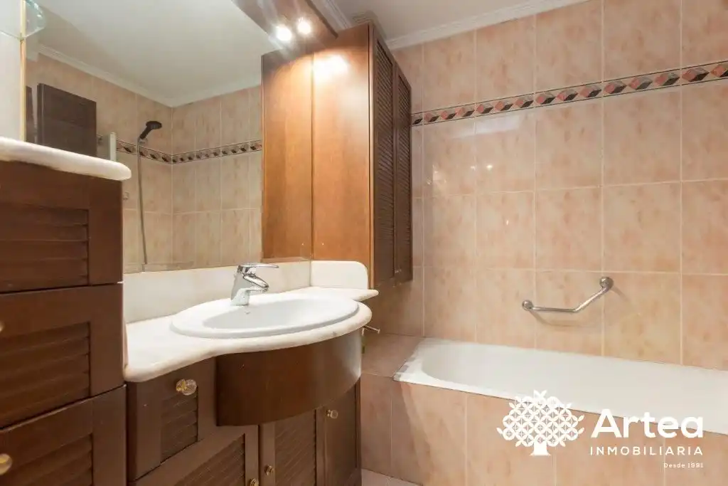Baño de Piso en venta en Gernika-Lumo con Calefacción, Terraza y Trastero