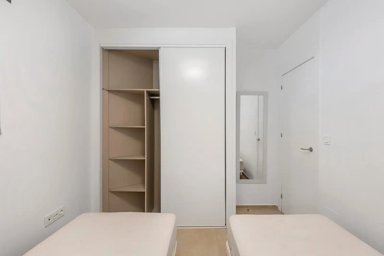 Habitación de Casa o chalet en venta en Orihuela con Piscina