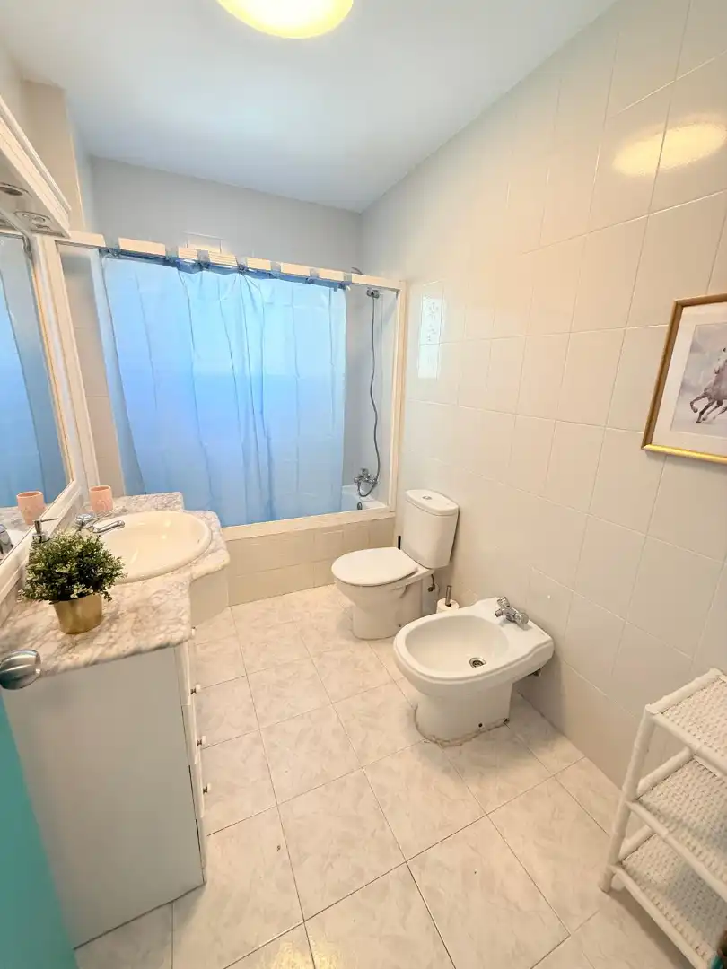 Baño de Ático de alquiler en Rincón de la Victoria con Aire acondicionado, Terraza y Amueblado