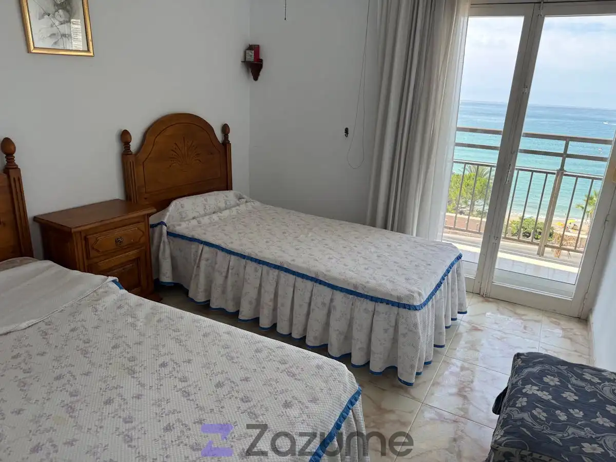 Schlafzimmer von Wohnung zur Miete in Alicante / Alacant mit Klimaanlage, Terrasse und Möbliert