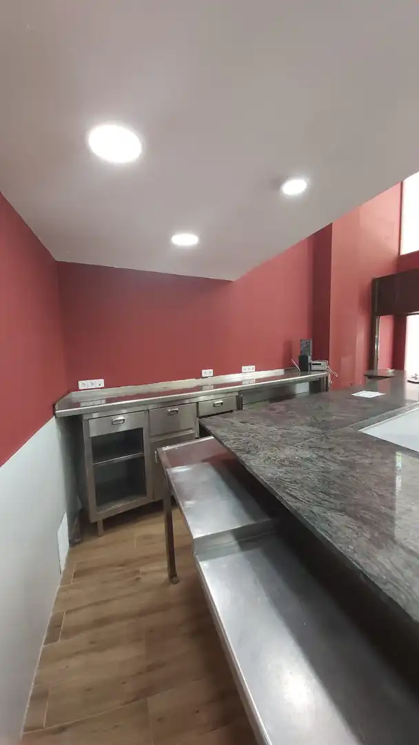Cocina de Local en venta en Cerdanyola del Vallès con Aire acondicionado