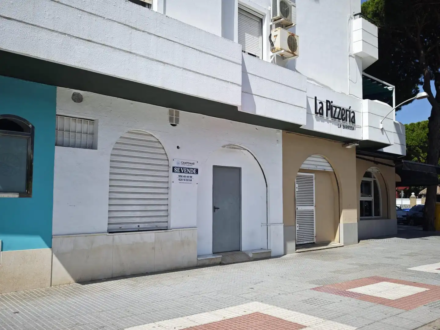 Vista exterior de Local en venta en Chiclana de la Frontera