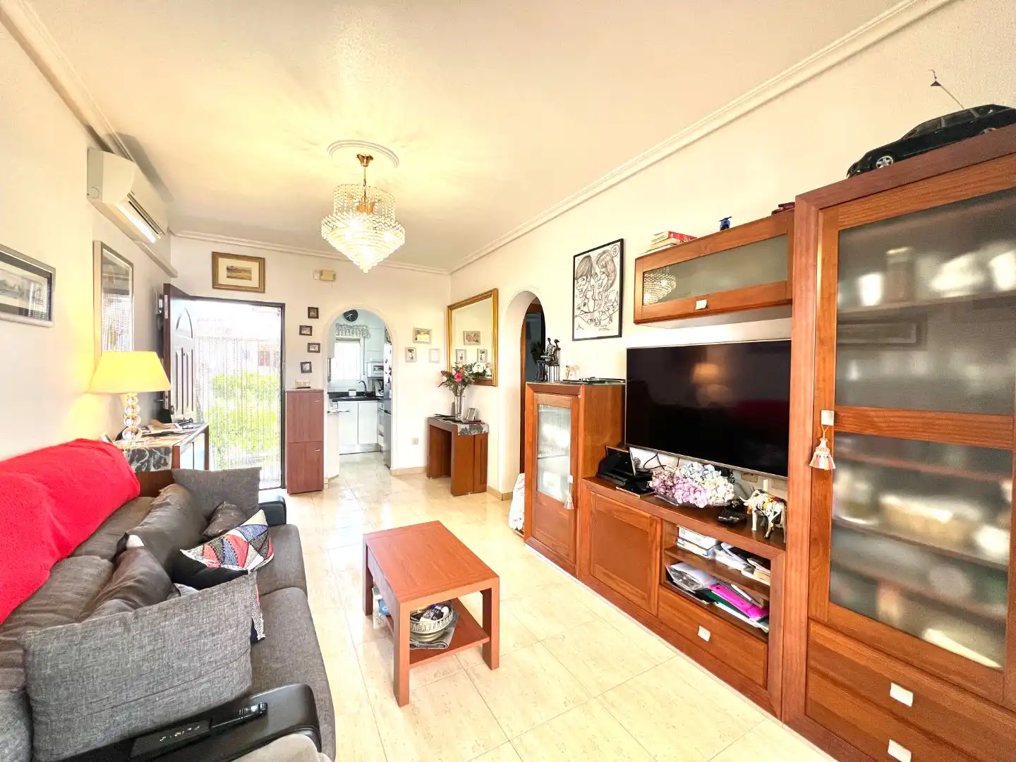 Wohnzimmer von Wohnungen zum Verkauf in Torrevieja mit Klimaanlage, Terrasse und Balkon