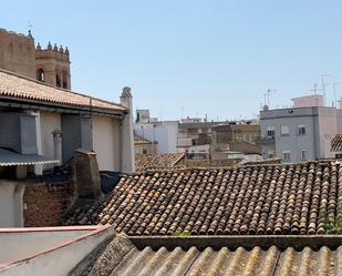 Vista exterior de Casa o xalet en venda en Alaquàs amb Terrassa, Traster i Balcó