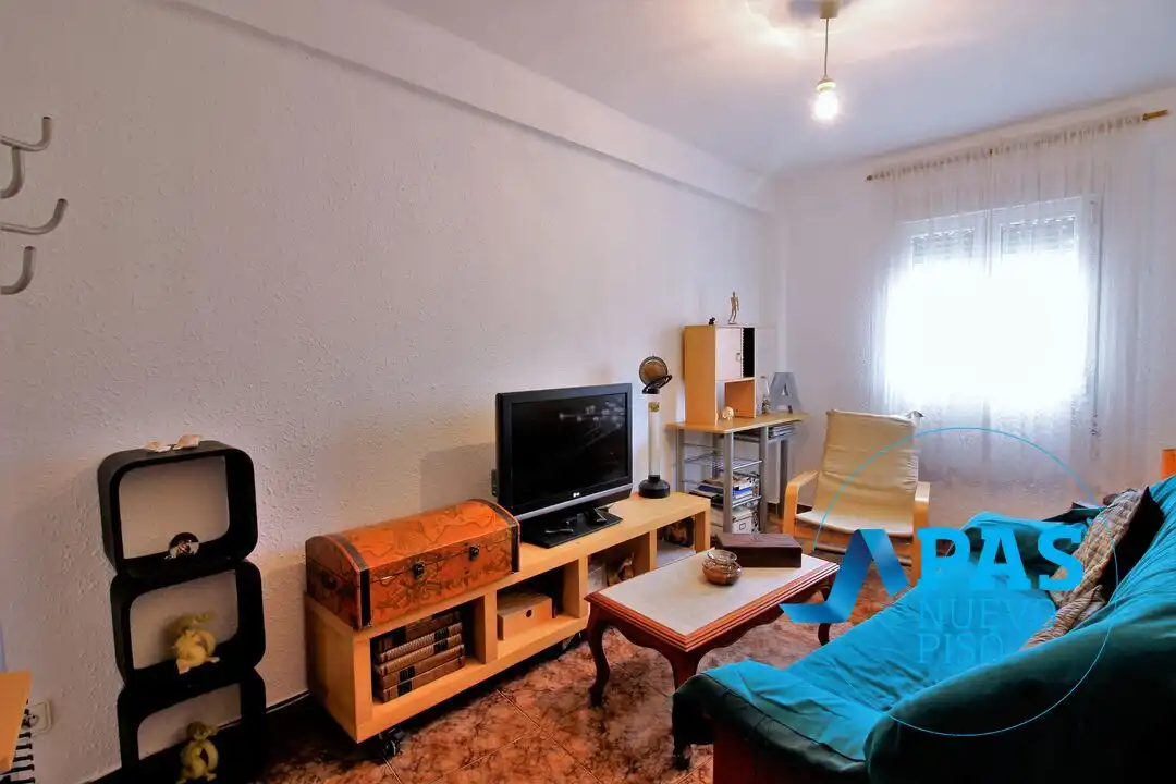 Sala d'estar de Pis en venda en Santander amb Moblat