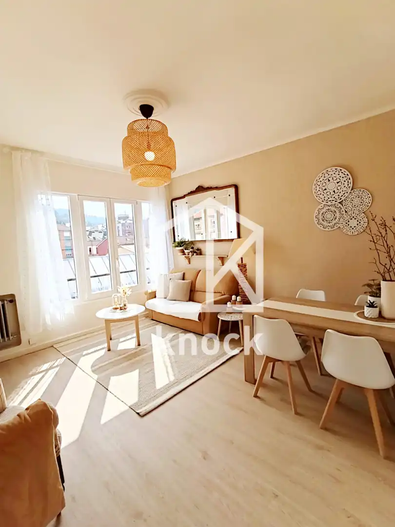 Sala de estar de Piso en venta en Langreo con Calefacción, Trastero y Amueblado