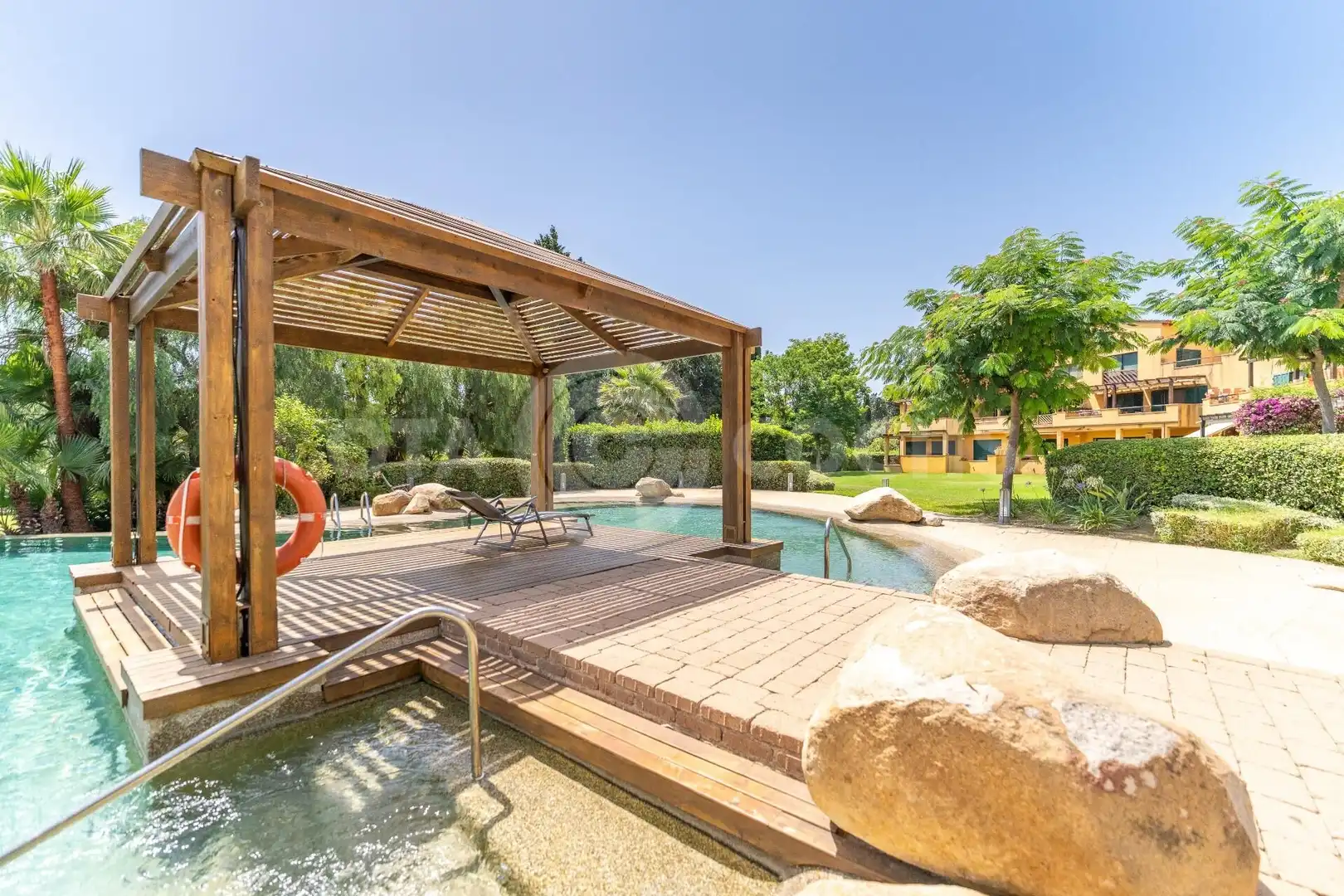 Piscina de Dúplex de lloguer en Reus amb Aire condicionat, Calefacció i Jardí privat