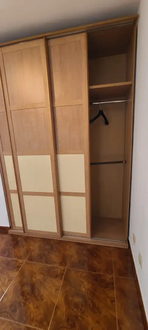 Habitación de Piso de alquiler en Gijón  con Calefacción y Amueblado