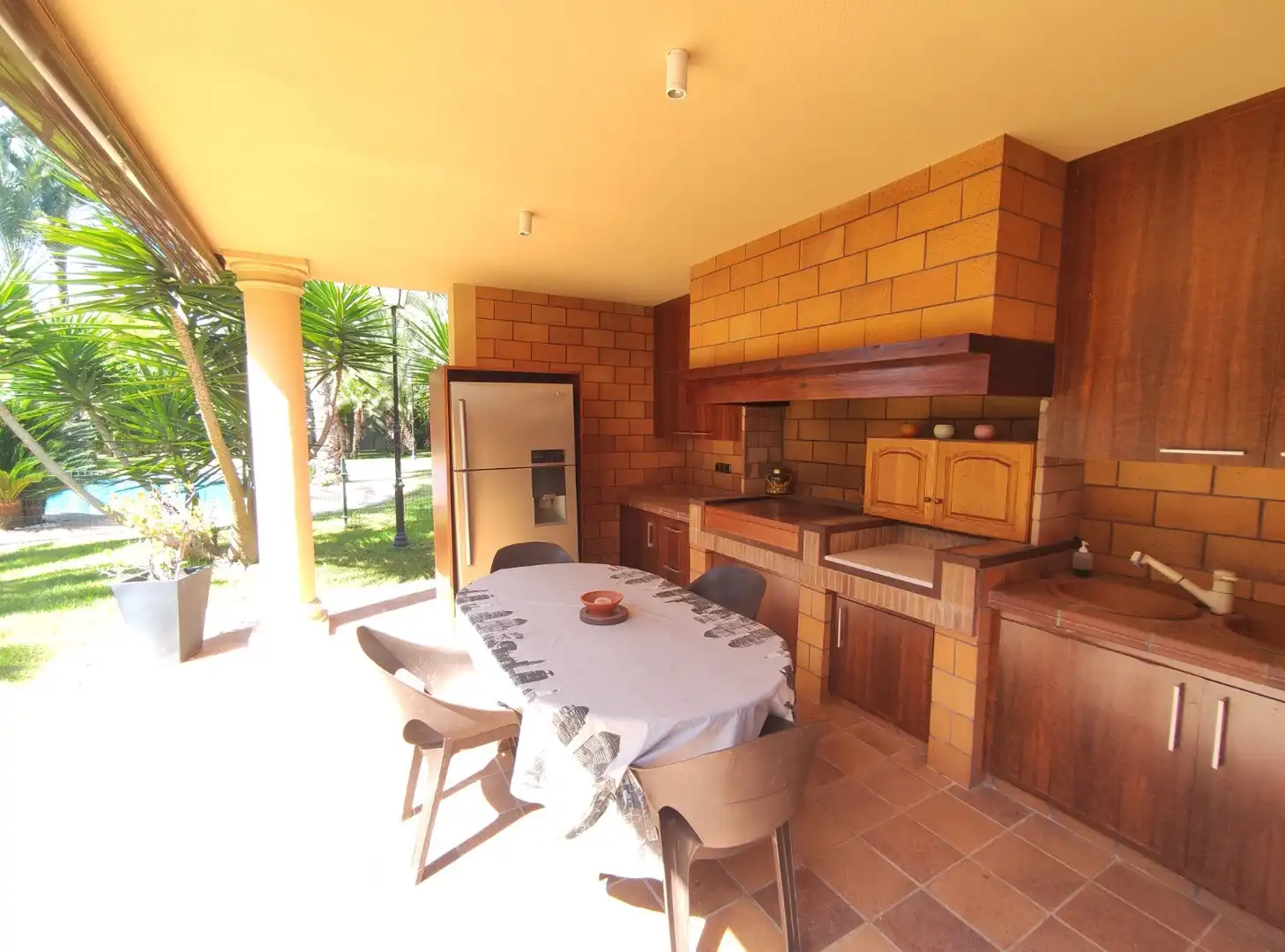 Cuina de Casa o xalet en venda en Elche / Elx amb Aire condicionat, Calefacció i Jardí privat