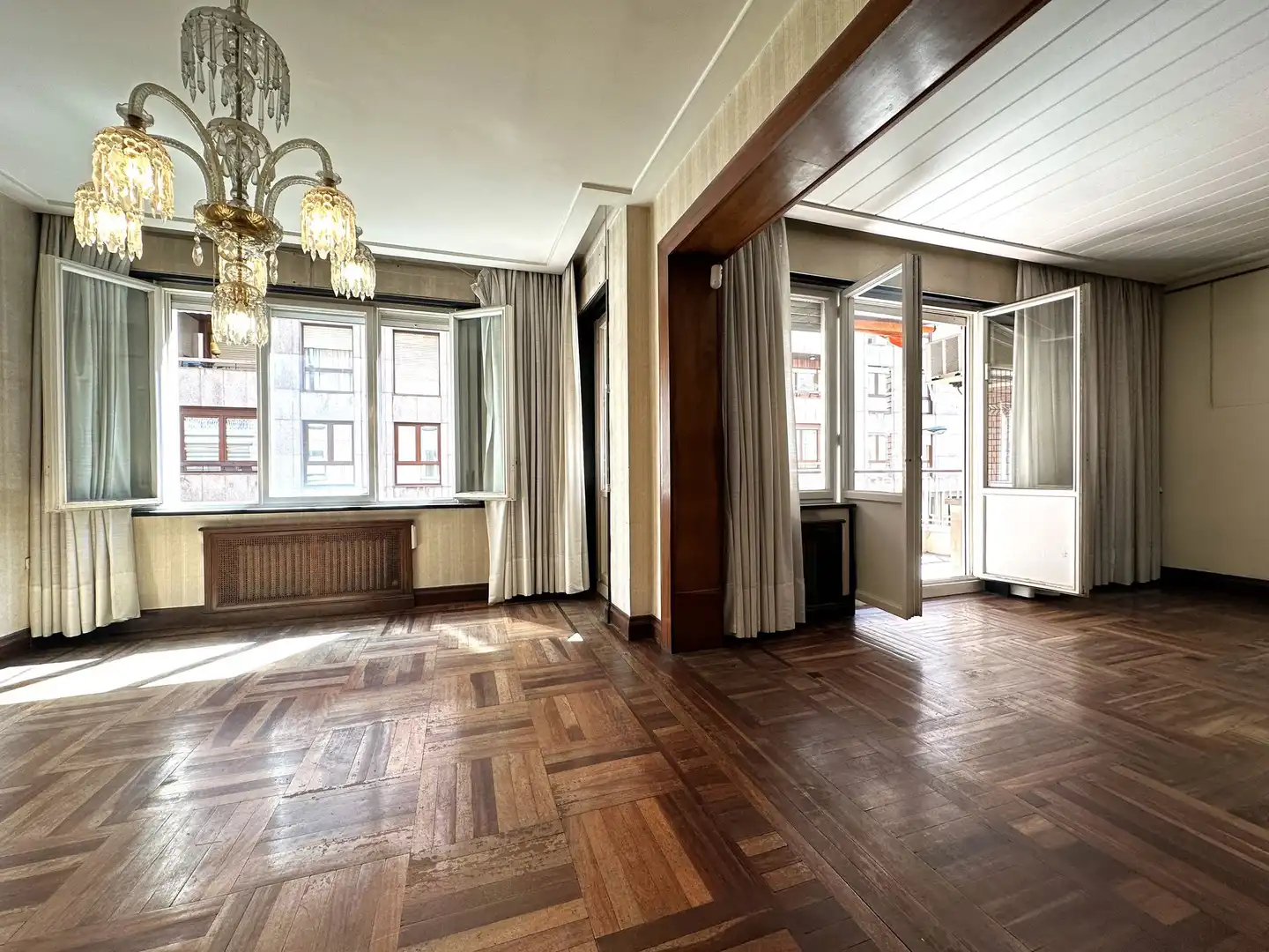 Flat with terrace for sale in Rodriguez Arias, imagen 3