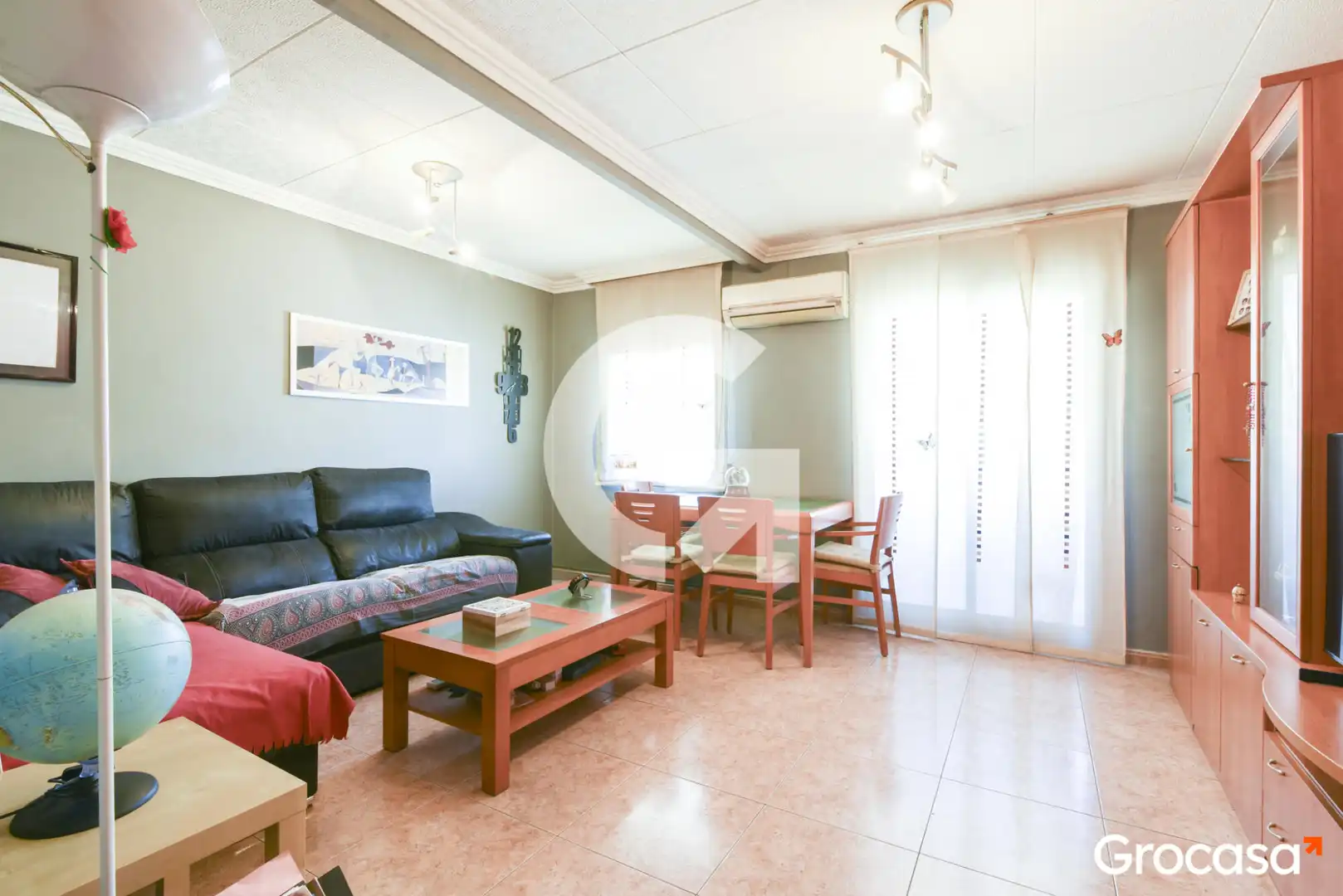Sala d'estar de Pis en venda en Sant Joan Despí amb Aire condicionat i Balcó