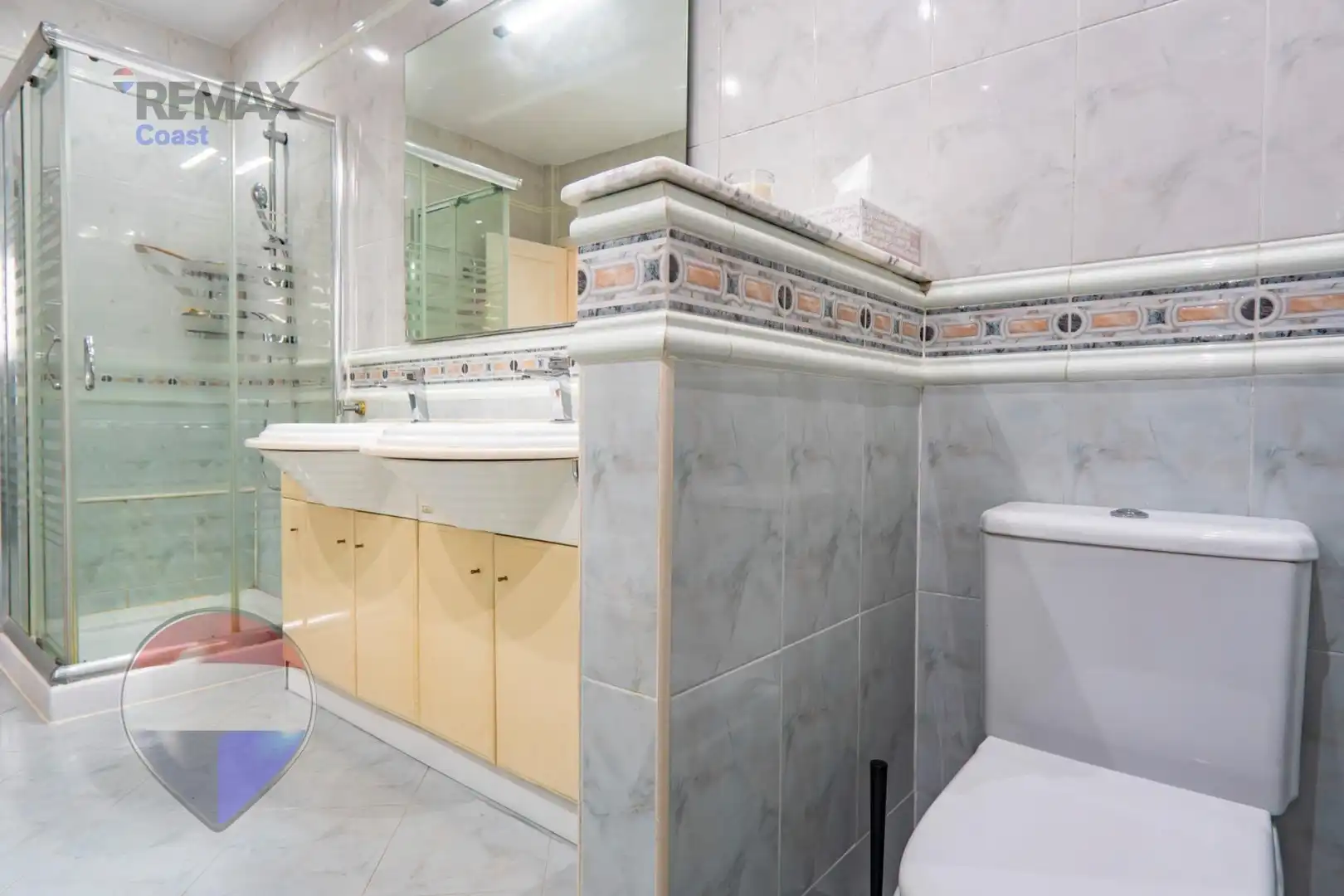 Bany de Casa o xalet en venda en Benajarafe