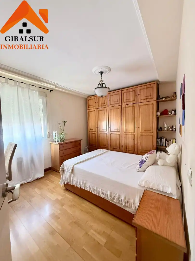 Bedroom of Flat for sale in Sevilla  with Air Conditioner and Terrace