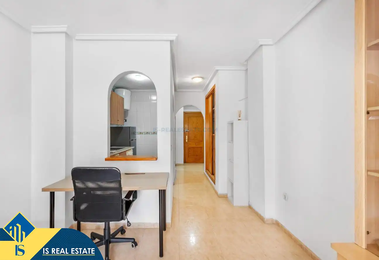 Estudio en venta en Torrevieja con Calefacción, Terraza y Amueblado
