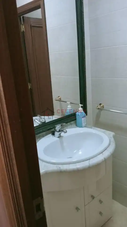 Baño de Casa o chalet en venta en San Cibrao das Viñas con Calefacción, Jardín privado y Terraza