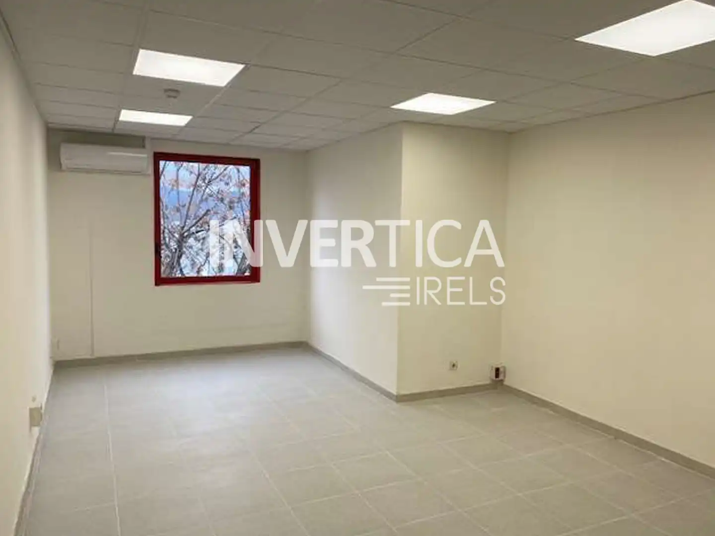 Nave industrial de alquiler en Sant Feliu de Llobregat con Calefacción