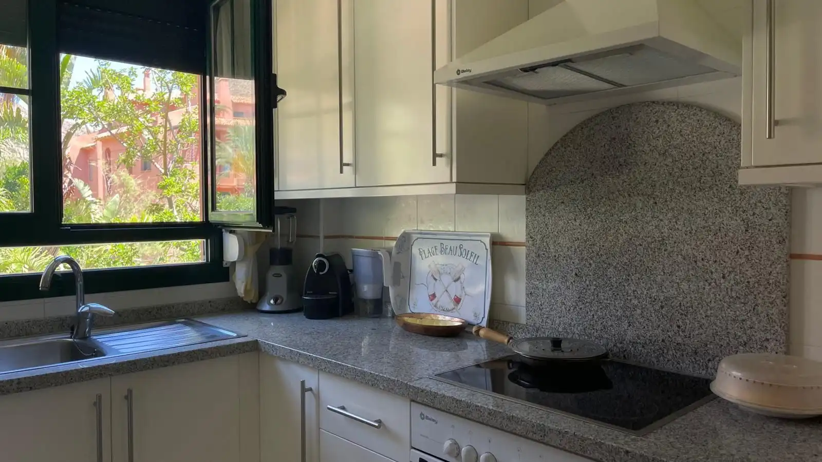 Apartament amb piscina en venda a Golf Bahía, imagen 29