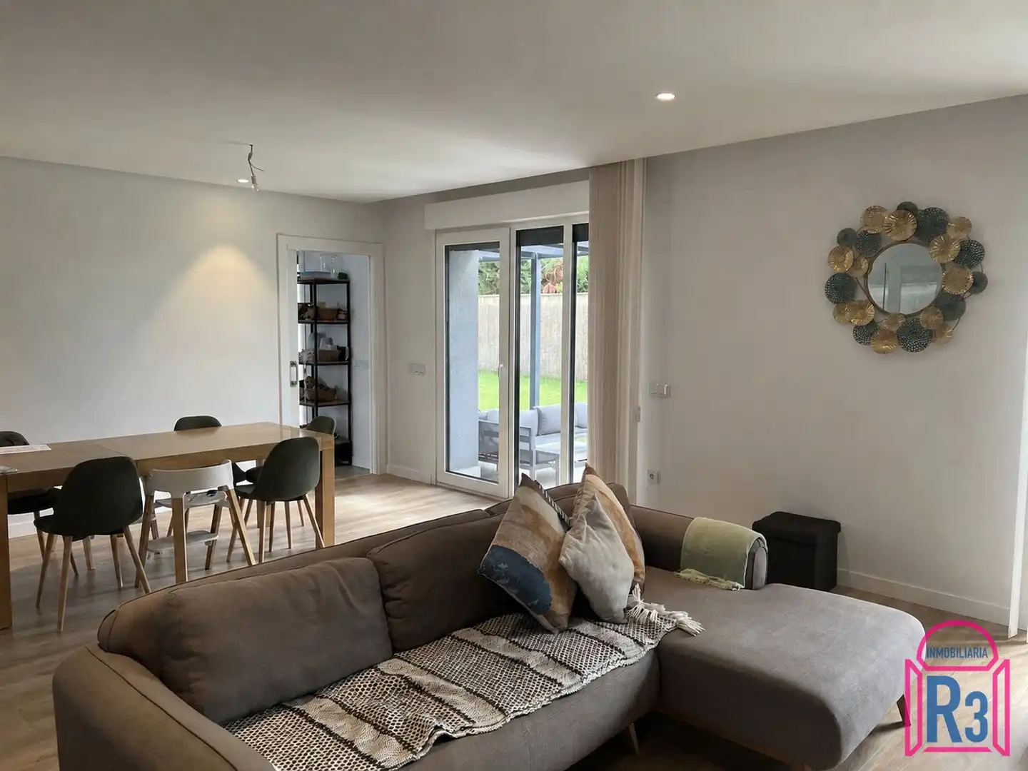 Sala de estar de Casa o chalet en venta en Villaquilambre con Calefacción